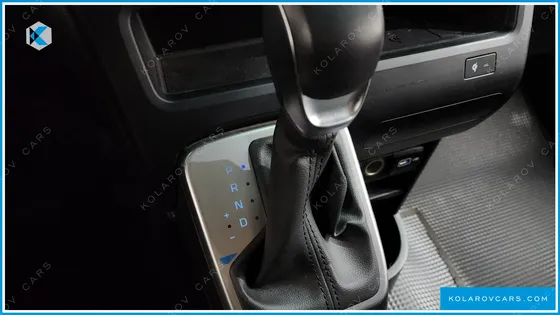HYUNDAI STARIA TOURER 9-SEATER