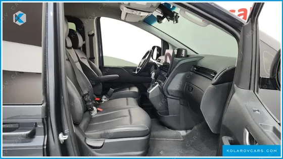 HYUNDAI STARIA TOURER 9-SEATER