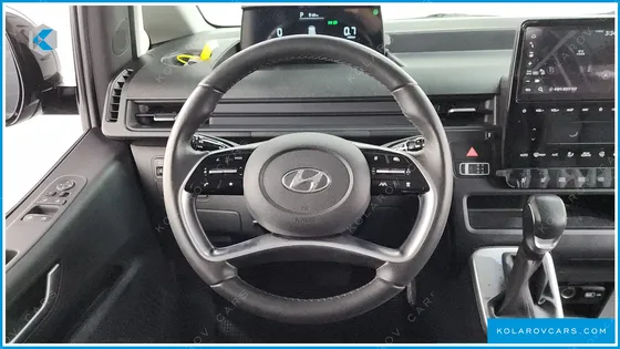 HYUNDAI STARIA TOURER 9-SEATER