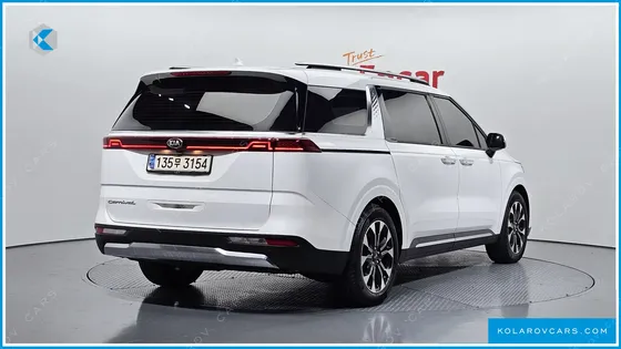 KIA CARNIVAL GASOLINE 9-SEATER SIGNATURE