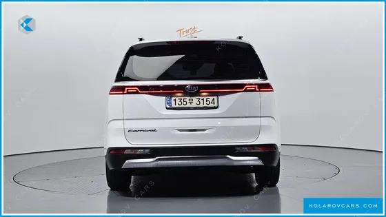 KIA CARNIVAL GASOLINE 9-SEATER SIGNATURE