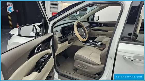 KIA CARNIVAL GASOLINE 9-SEATER SIGNATURE