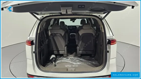 KIA CARNIVAL GASOLINE 9-SEATER SIGNATURE