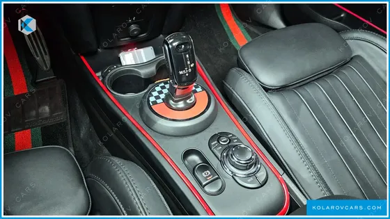 MINI COUNTRYMAN JCW LAUNCH PACK