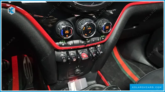 MINI COUNTRYMAN JCW LAUNCH PACK