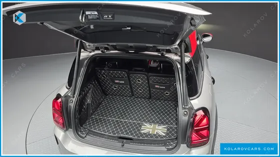 MINI COUNTRYMAN JCW LAUNCH PACK