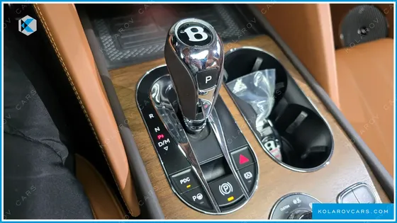 BENTLEY BENTAYGA 4.0 V8 AZURE