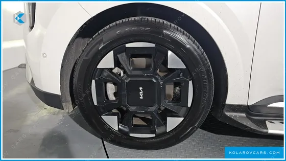 KIA CARNIVAL GASOLINE 7-SEATER HI LIMOUSINE