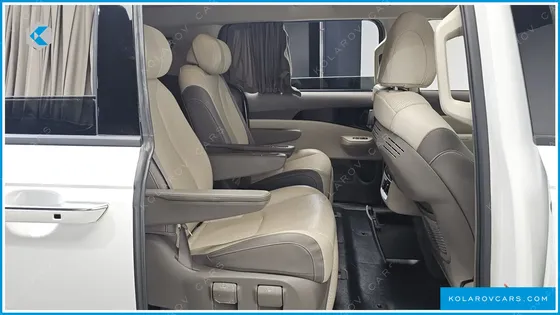 KIA CARNIVAL GASOLINE 7-SEATER HI LIMOUSINE