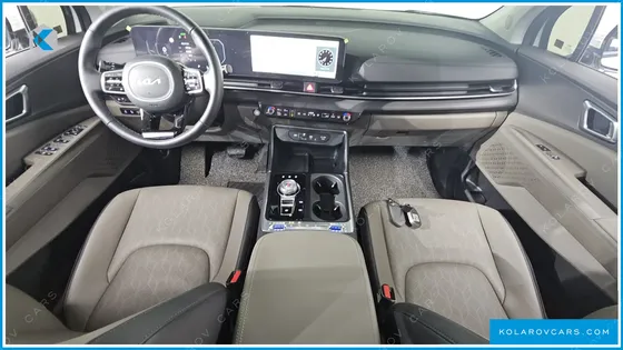 KIA CARNIVAL 9-SEATER NOBLESSE