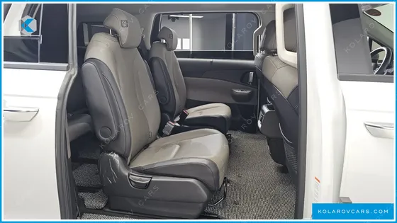 KIA CARNIVAL 9-SEATER NOBLESSE