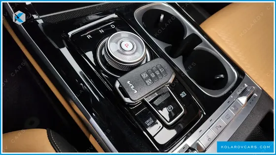 KIA CARNIVAL 7-SEATER SIGNATURE