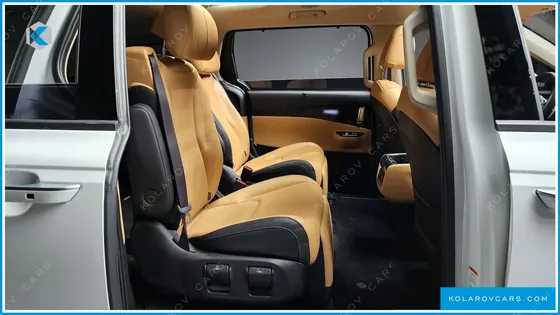 KIA CARNIVAL 7-SEATER SIGNATURE