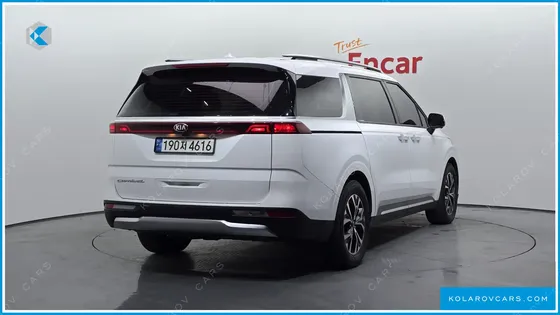 KIA CARNIVAL 9-SEATER SIGNATURE