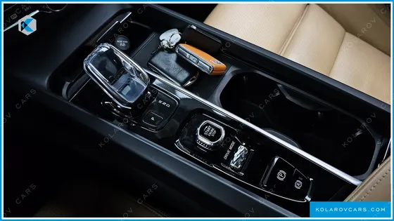 VOLVO XC60 B5 INSCRIPTION