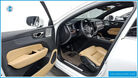 VOLVO XC60 B5 INSCRIPTION