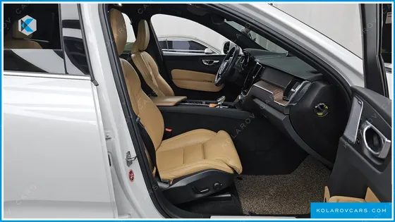 VOLVO XC60 B5 INSCRIPTION