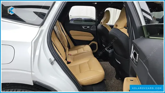 VOLVO XC60 B5 INSCRIPTION