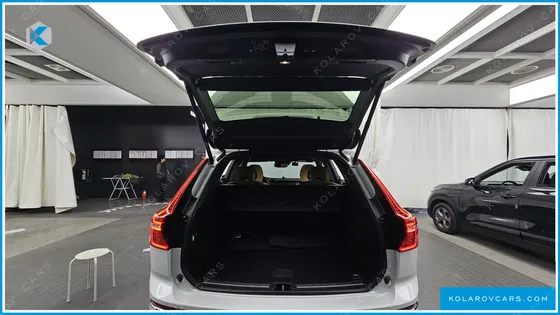 VOLVO XC60 B5 INSCRIPTION