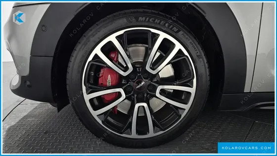 MINI COUNTRYMAN JCW LAUNCH PACK