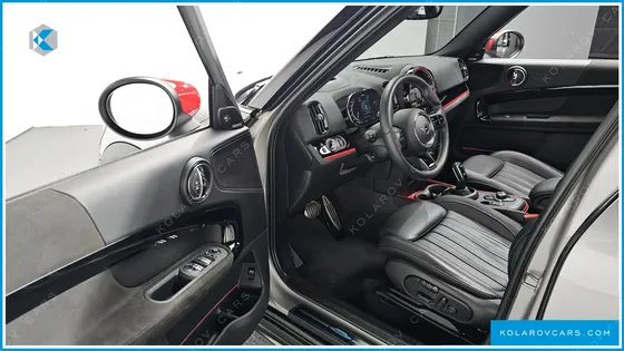 MINI COUNTRYMAN JCW LAUNCH PACK