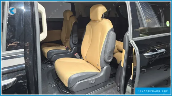 KIA CARNIVAL 9-SEATER NOBLESSE