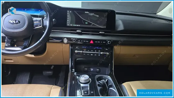 KIA CARNIVAL 9-SEATER NOBLESSE