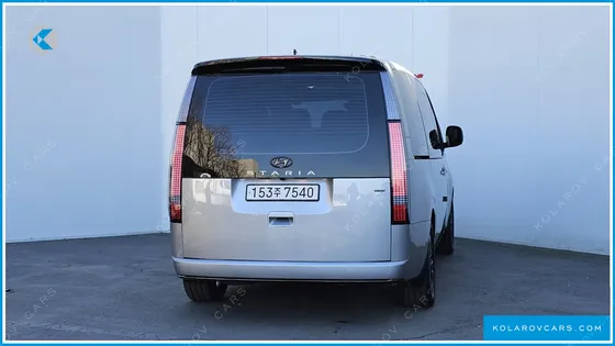 HYUNDAI STARIA 4WD LOUNGE 9-SEATER