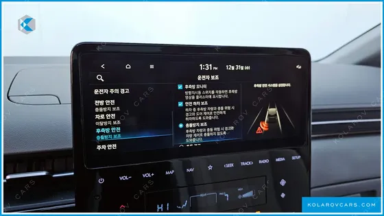 HYUNDAI STARIA 4WD LOUNGE 9-SEATER