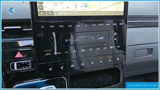 HYUNDAI STARIA 4WD LOUNGE 9-SEATER