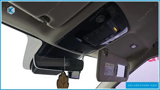 KIA CARNIVAL GASOLINE 7-SEATER HI-LIMOUSINE