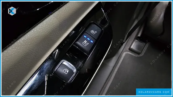 KIA CARNIVAL 9-SEATER SIGNATURE