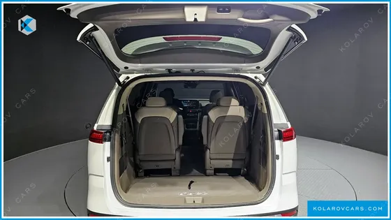KIA CARNIVAL 9-SEATER SIGNATURE
